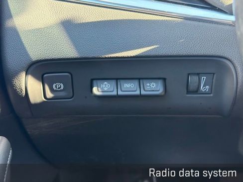 Used 2024 Buick Enclave Avenir w/ Avenir Technology Package AWD/4WD image 37