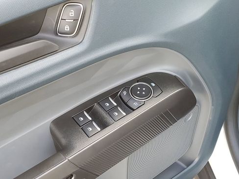 New 2025 Ford Maverick XL image 8