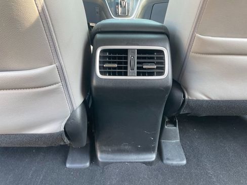 Used 2016 Honda CR-V Touring image 28