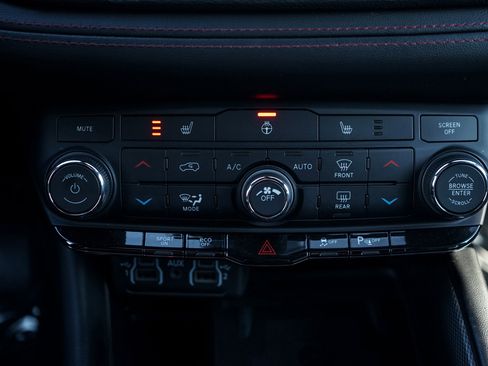 Used 2021 Dodge Durango R/T image 17