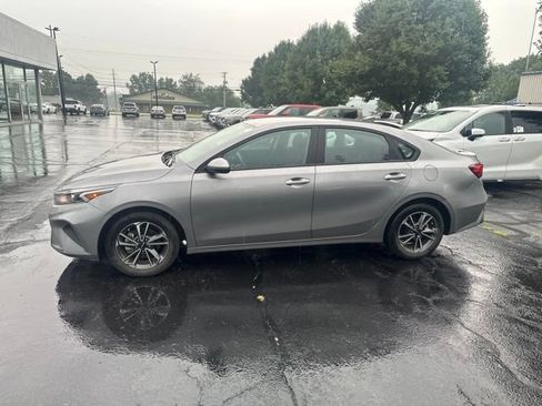 Used 2024 Kia Forte LXS FWD image 4