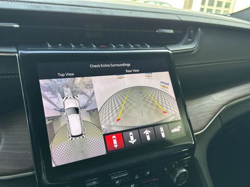 Used 2022 Jeep Grand Cherokee Summit w/ Adv Protech Group IV image 18