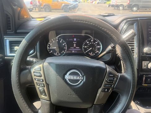 Used 2024 Nissan Titan Platinum Reserve w/ Moonroof Package RWD image 23