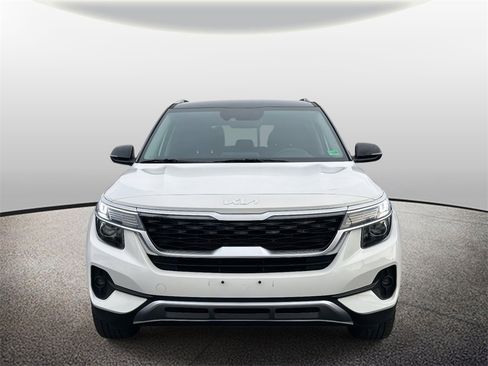 Used 2023 Kia Seltos S w/ Navigation Package image 8