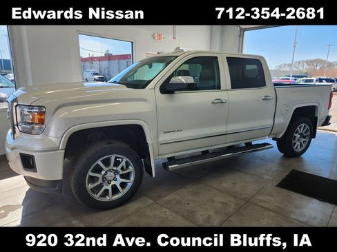 Used 2015 GMC Sierra 1500 Denali w/ Driver Alert Package image 4