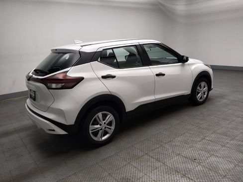 Used 2023 Nissan Kicks S FWD image 10