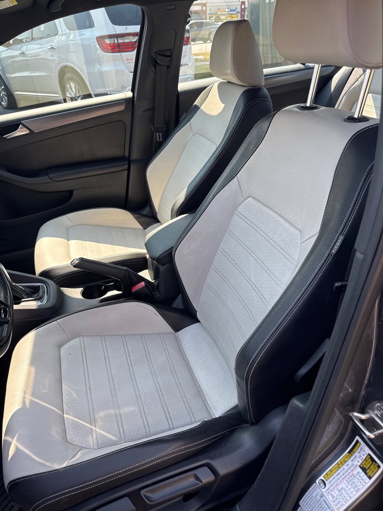 Used 2016 Volkswagen Jetta Sport FWD image 8