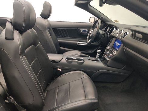 Used 2022 Ford Mustang Premium RWD image 21