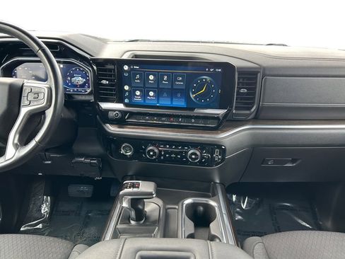 Used 2022 Chevrolet Silverado 1500 RST image 12