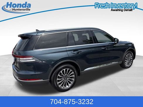 Used 2023 Lincoln Aviator Reserve w/ Equipment Group 201A image 9