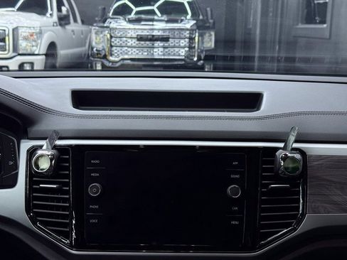 Used 2022 Volkswagen Atlas Cross Sport SE image 24