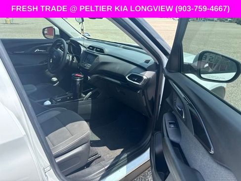 Used 2023 Chevrolet TrailBlazer LT FWD image 9