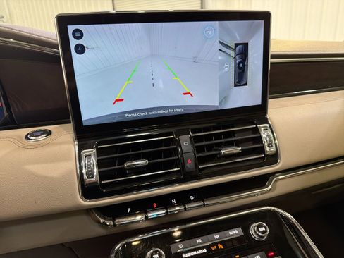 Used 2022 Lincoln Navigator Reserve RWD image 18