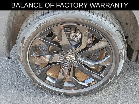 Used 2024 Volkswagen Taos SE FWD image 5