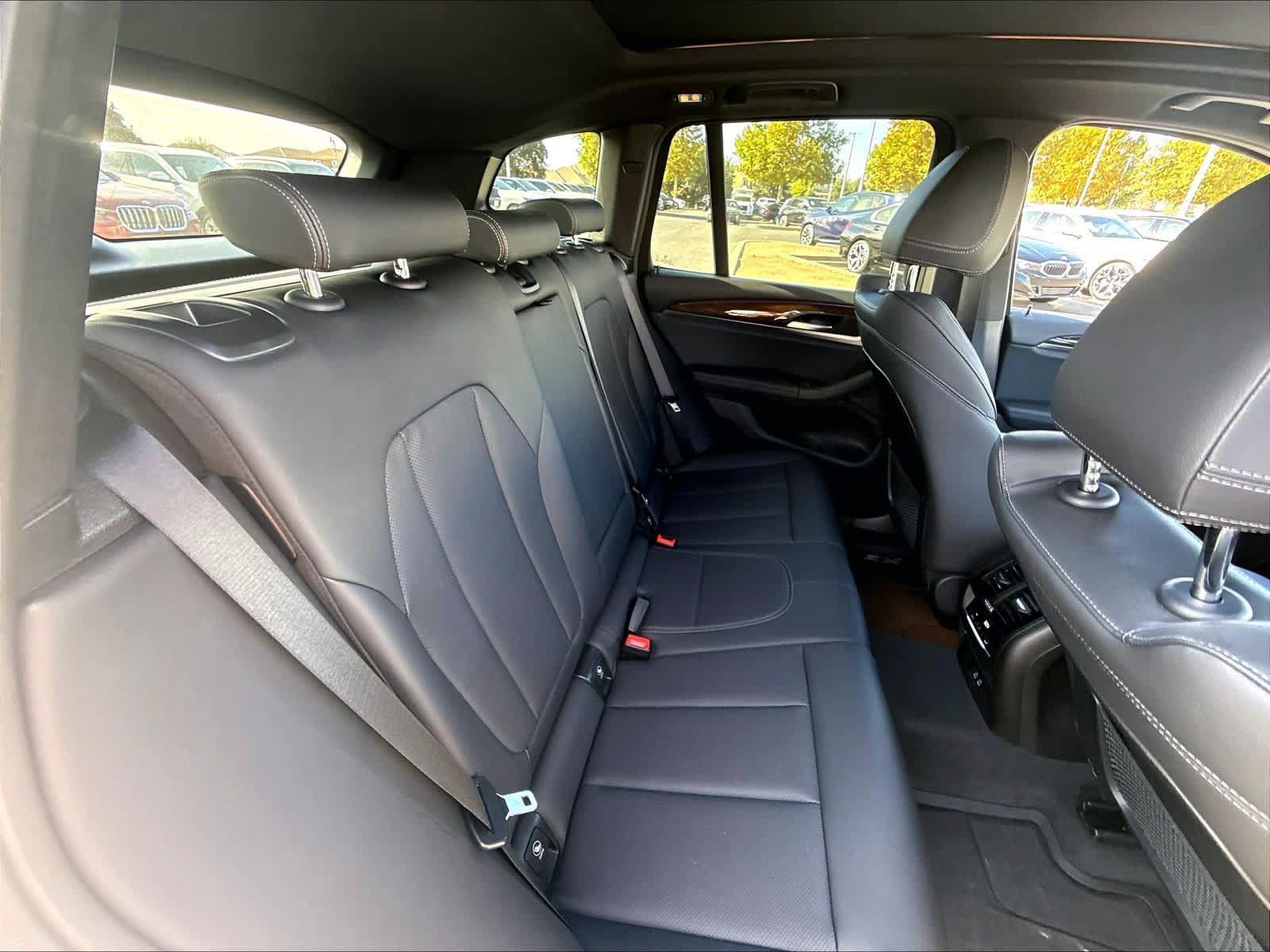 Used 2024 BMW X3 xDrive30i w/ Premium Package w/ZPA AWD/4WD image 26