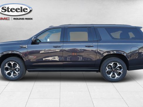 New 2026 GMC Yukon XL AT4 w/ AT4 Premium Package AWD/4WD image 4