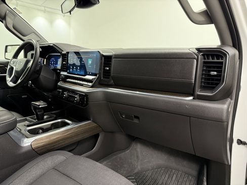 Used 2023 Chevrolet Silverado 1500 LT Trail Boss w/ Convenience Package II image 37