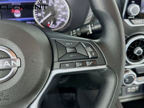 Used 2025 Nissan Sentra SV FWD image 17