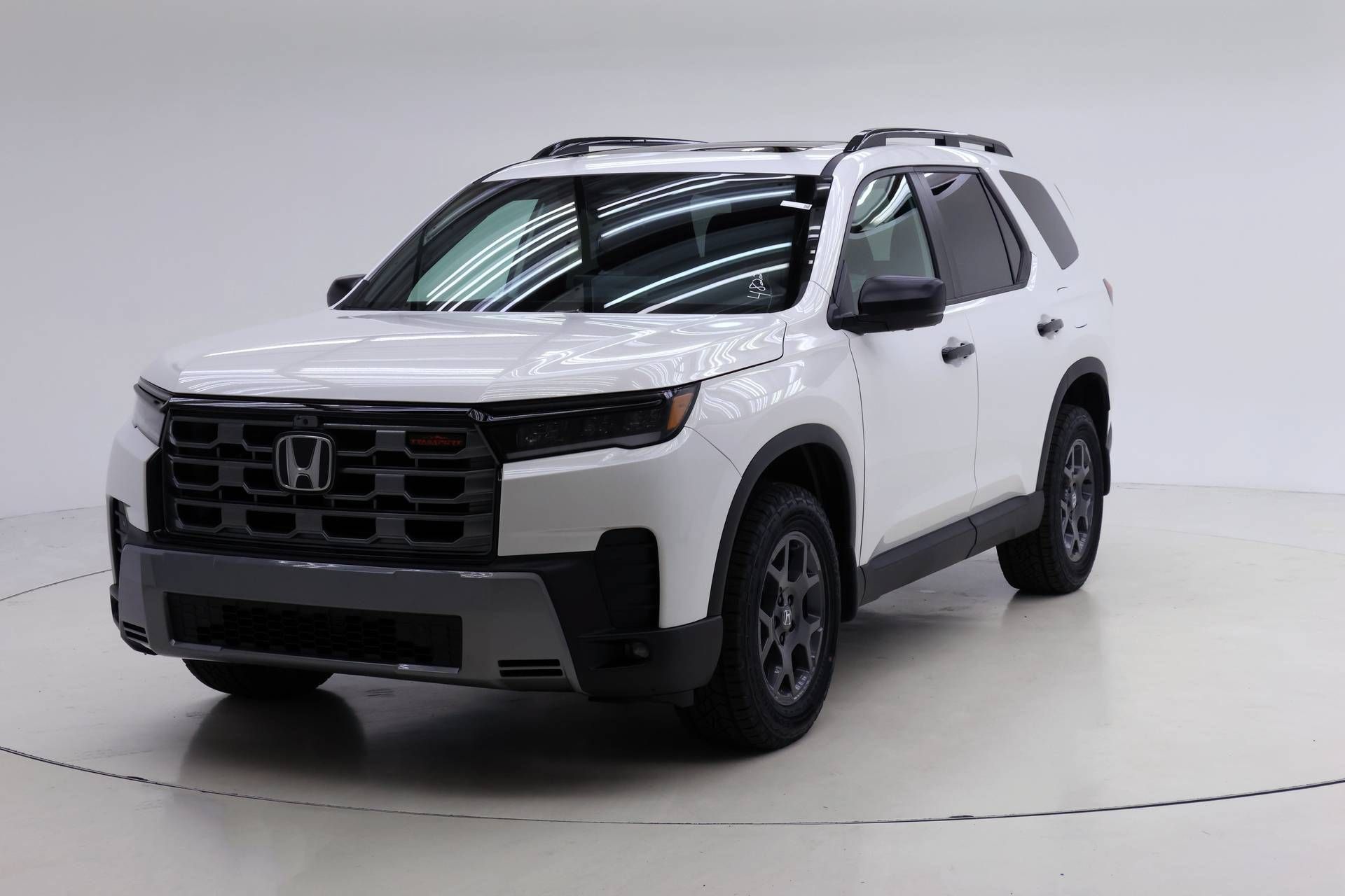 Used 2026 Honda Pilot TrailSport image 1
