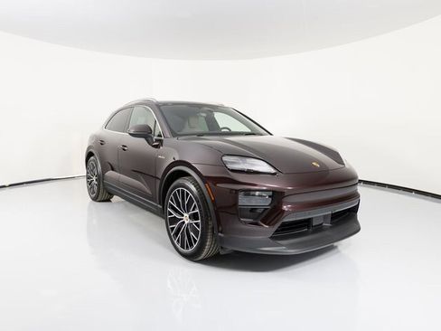 New 2025 Porsche Macan 4S Electric image 9