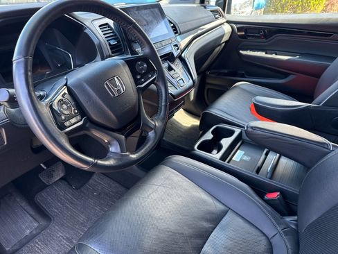 Used 2023 Honda Odyssey Elite image 11
