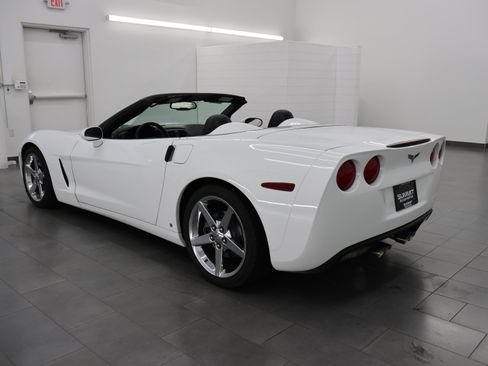 Used 2007 Chevrolet Corvette Convertible w/ Preferred Equipment Group RWD image 54