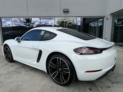 Used 2018 Porsche 718 Cayman image 5