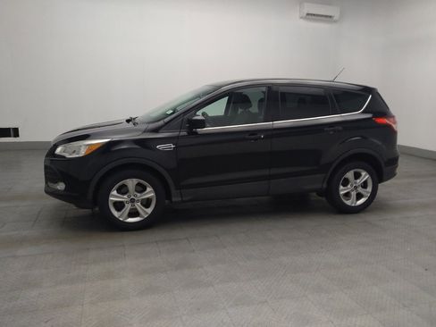 Used 2016 Ford Escape SE image 2