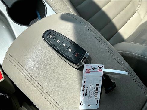 Used 2013 Ford Escape SEL FWD image 12