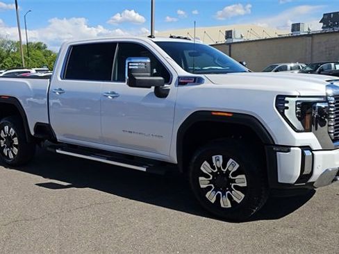 New 2025 GMC Sierra 3500 Denali w/ Denali Reserve Package image 2