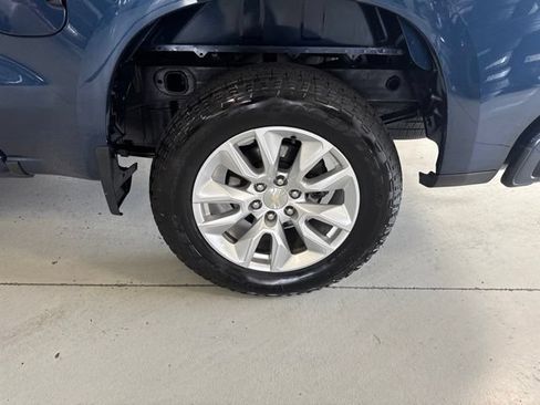 Used 2021 Chevrolet Silverado 1500 Custom AWD/4WD image 36
