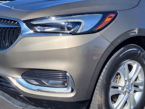 Used 2020 Buick Enclave Essence w/ Sound and Sites Package image 9