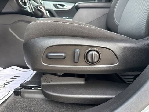 Certified 2024 Chevrolet Blazer LT w/ Convenience Package image 15