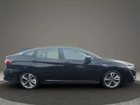 Used 2018 Honda Clarity Plug-In Hybrid image 4