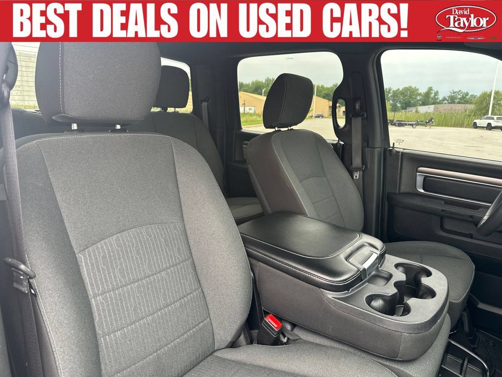 Used 2024 RAM 1500 Warlock AWD/4WD image 26