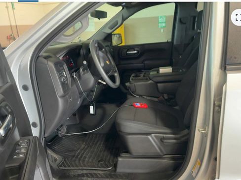 Used 2021 Chevrolet Silverado 1500 Custom image 9