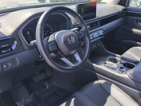 Used 2023 Honda Pilot Touring image 10