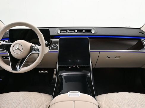 Used 2025 Mercedes-Benz S 580 4MATIC Sedan image 9