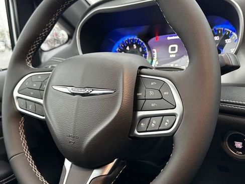 New 2026 Chrysler Pacifica Select image 13