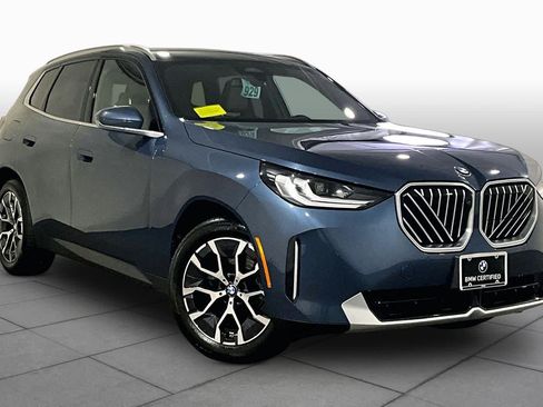 Certified 2025 BMW X3 xDrive30i w/ Premium Package AWD/4WD image 2