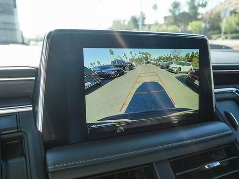 Used 2024 Chevrolet Suburban LT image 25