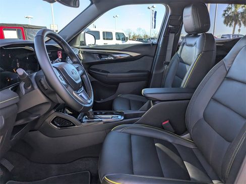 Used 2025 Chevrolet TrailBlazer ACTIV w/ Convenience Package image 20