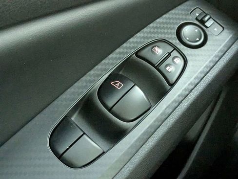 Used 2025 Nissan Altima 2.5 SV FWD image 23