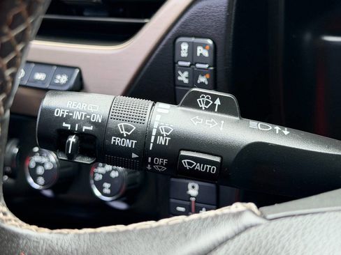 Used 2016 GMC Yukon XL Denali w/ Open Road Package AWD/4WD image 33