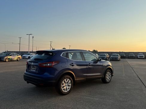 Used 2020 Nissan Rogue Sport S FWD image 26