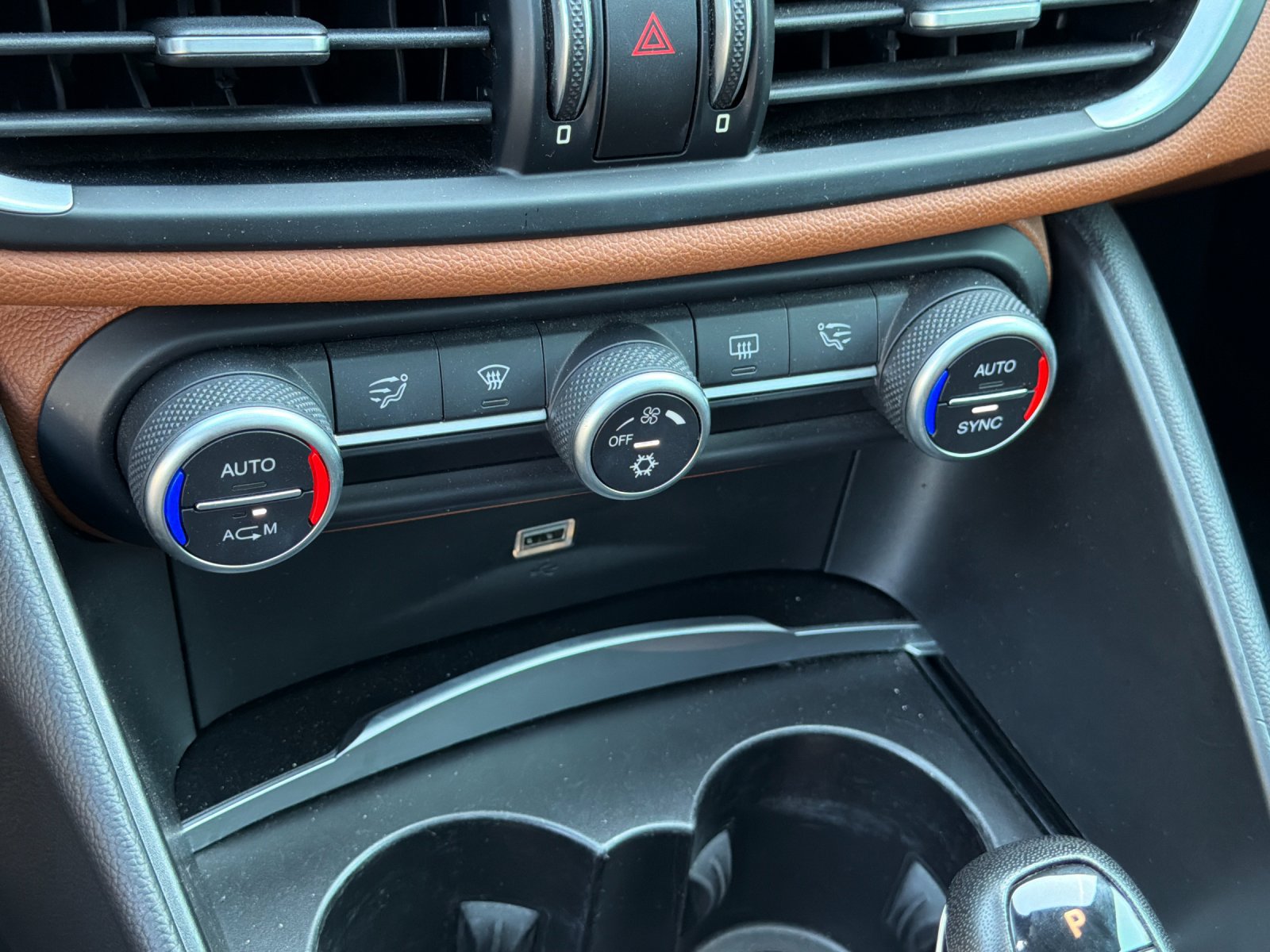 Used 2017 Alfa Romeo Giulia RWD image 18