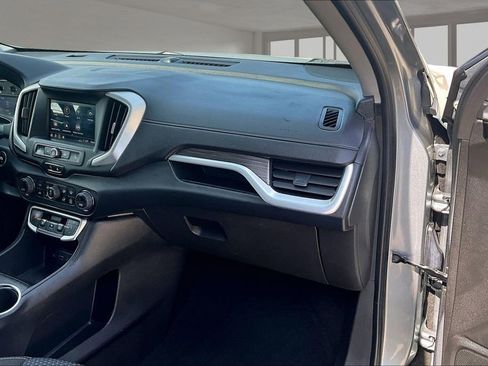 Used 2023 GMC Terrain SLE w/ Driver Convenience Package AWD/4WD image 18