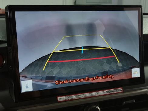 Used 2025 Toyota Tacoma TRD Sport image 18