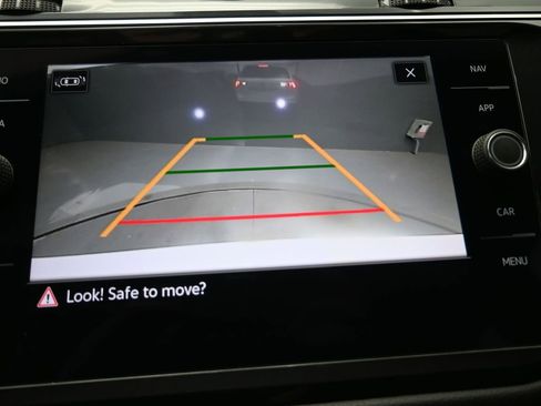 Used 2021 Volkswagen Tiguan SEL image 6