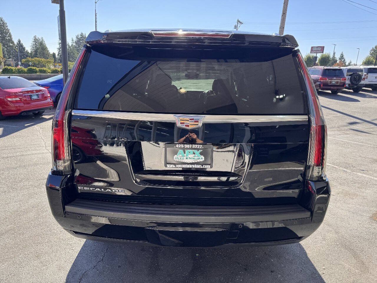 Used 2015 Cadillac Escalade ESV Premium AWD/4WD image 5
